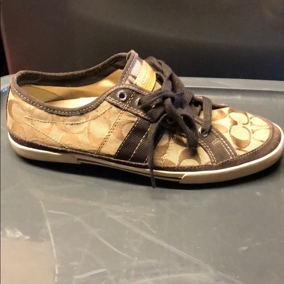 Men’s Coach size 10 - Picture 2 of 5